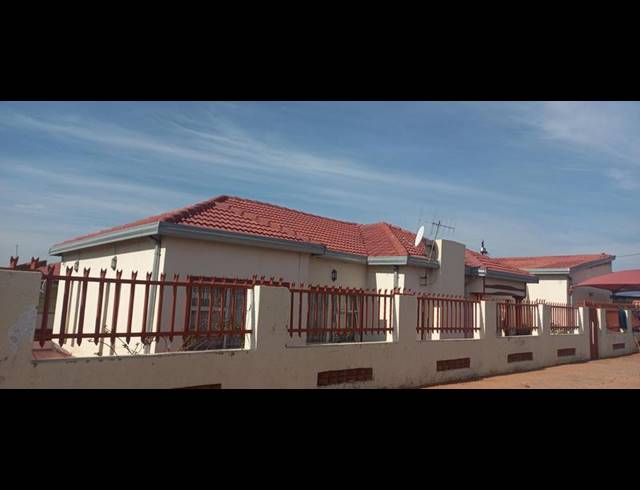 4 BEDROOM HOUSE FOR SALE IN MAMELODI WEST